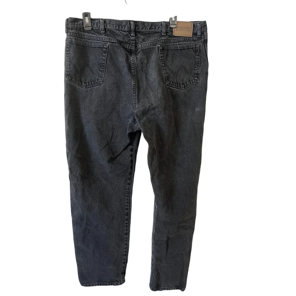 Wrangler Rugged Wear Men's Charcoal Gray Denim Jeans‎ 44x34 Straight Fit